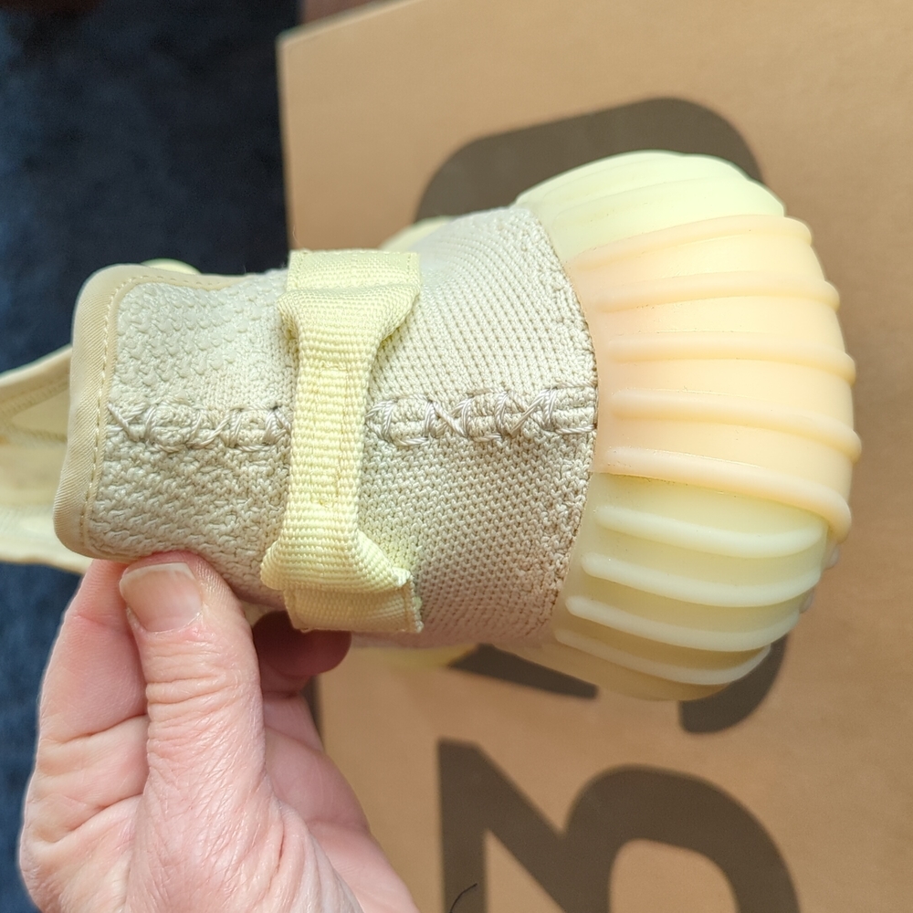Yeezy Boost 350 V2 11.5 - Picture 6 of 16
